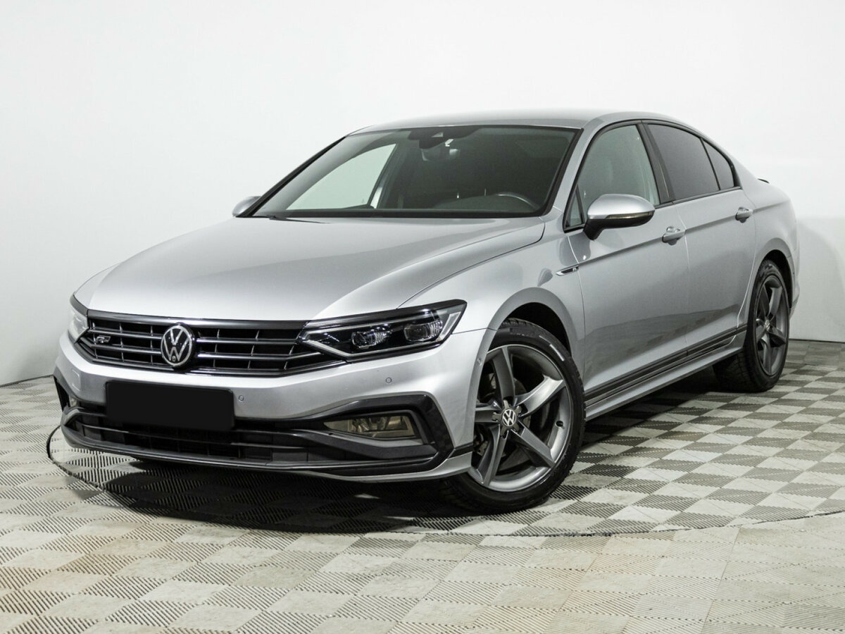 Volkswagen Passat с пробегом — 2021 год. Фото: #0