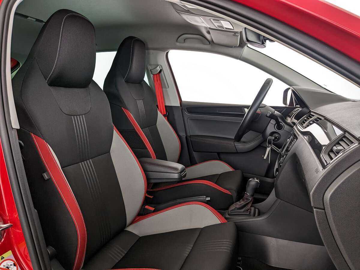 Skoda Rapid с пробегом — 2019 год. Фото: #17