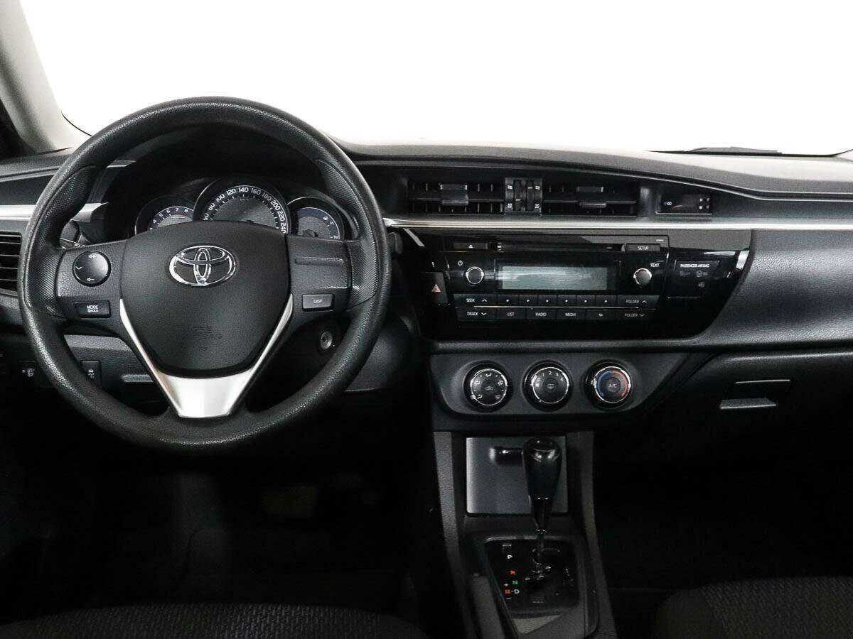 Toyota Corolla с пробегом — 2013 год. Фото: #8