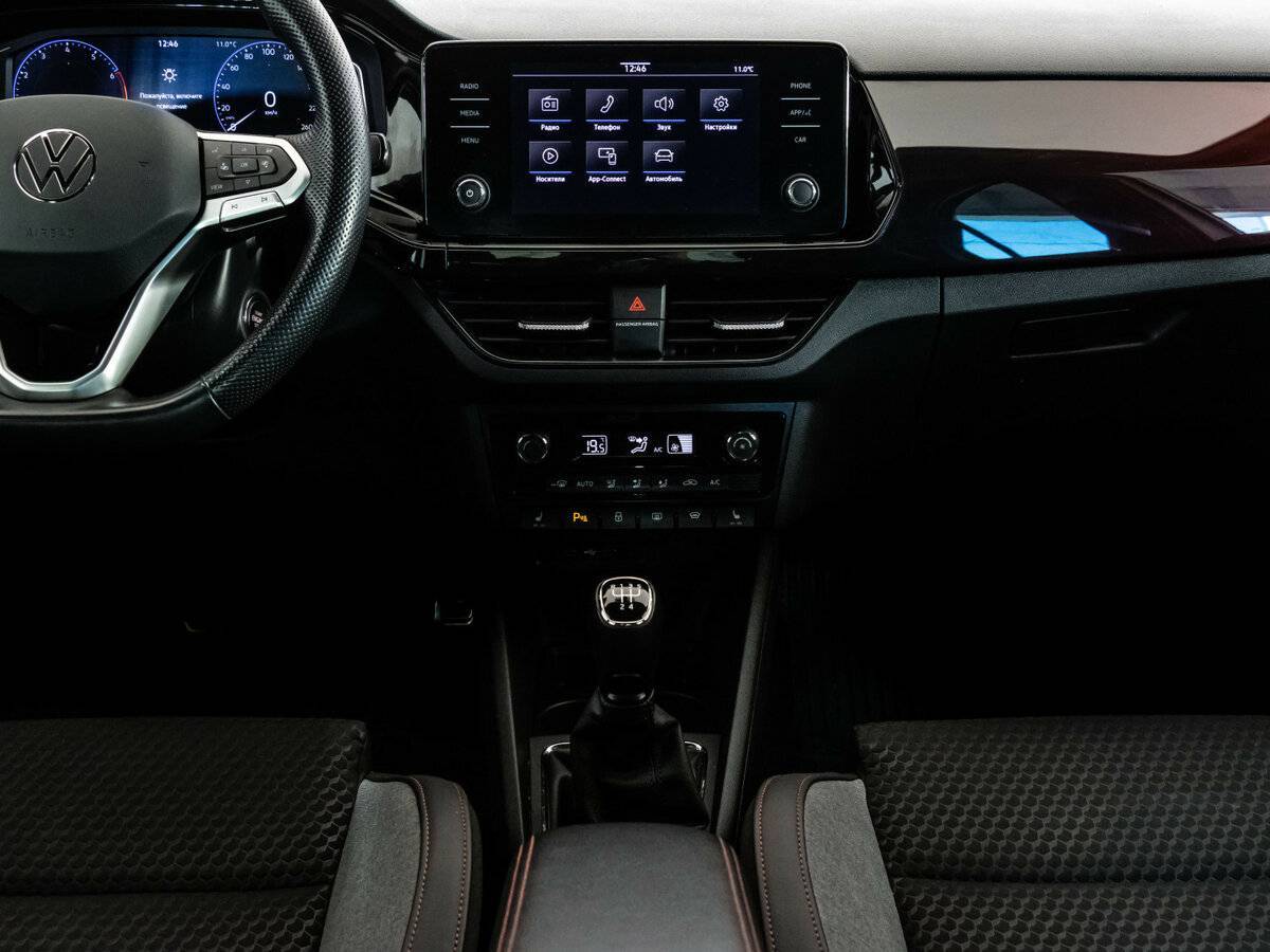 Volkswagen Polo с пробегом — 2021 год. Фото: #11