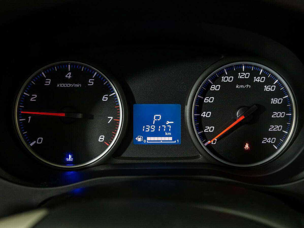 Mitsubishi Outlander с пробегом — 2015 год. Фото: #11