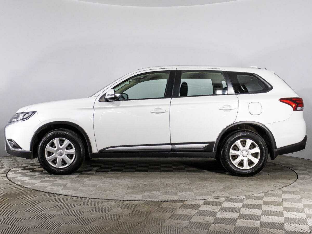 Mitsubishi Outlander с пробегом — 2020 год. Фото: #7