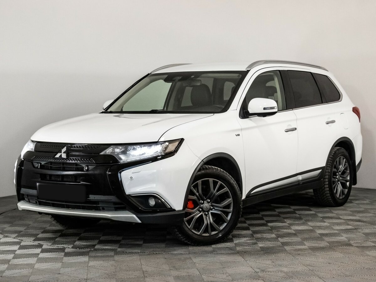 Mitsubishi Outlander с пробегом — 2017 год. Фото: #0