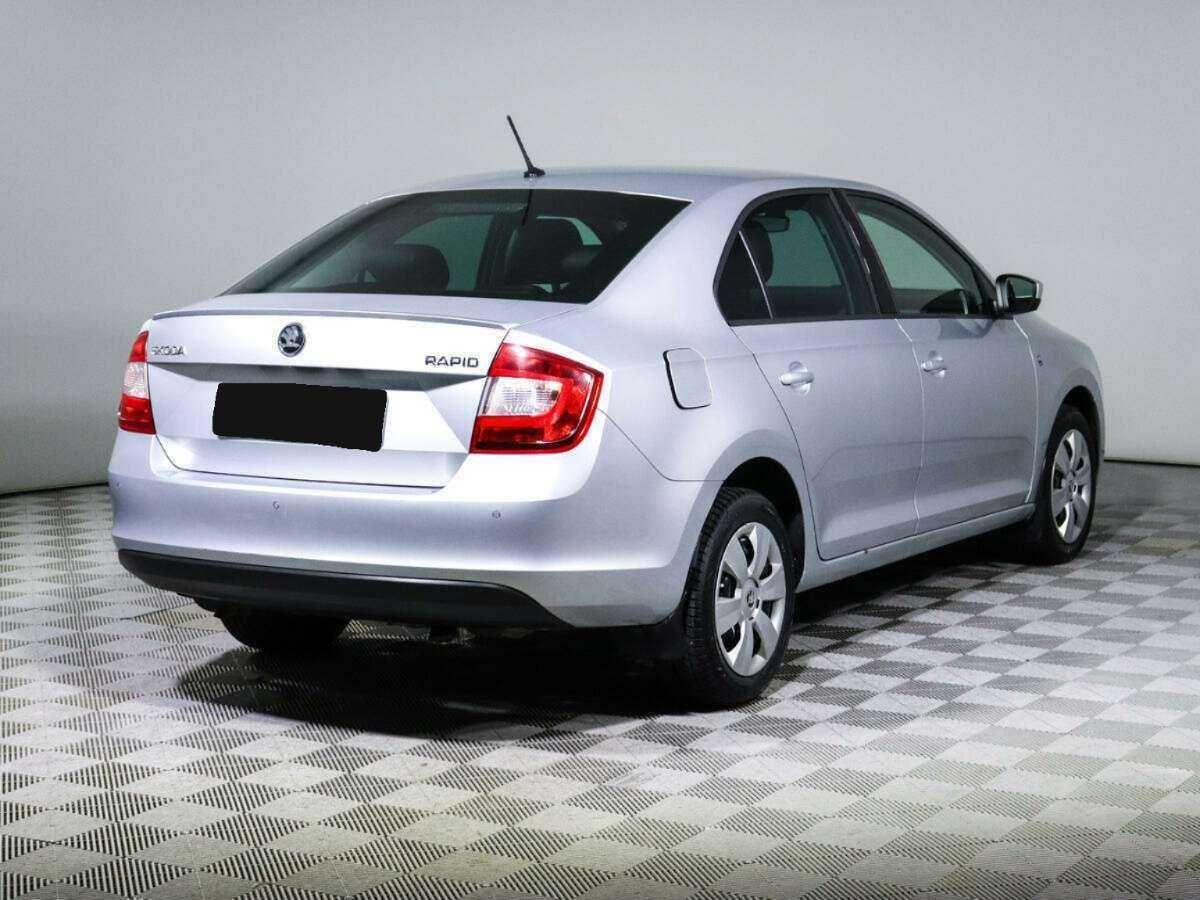 Skoda Rapid с пробегом — 2016 год. Фото: #4