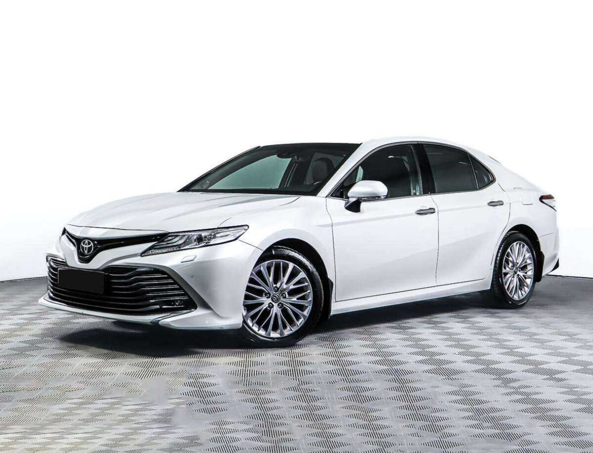 Toyota Camry с пробегом — 2020 год. Посмотреть фото