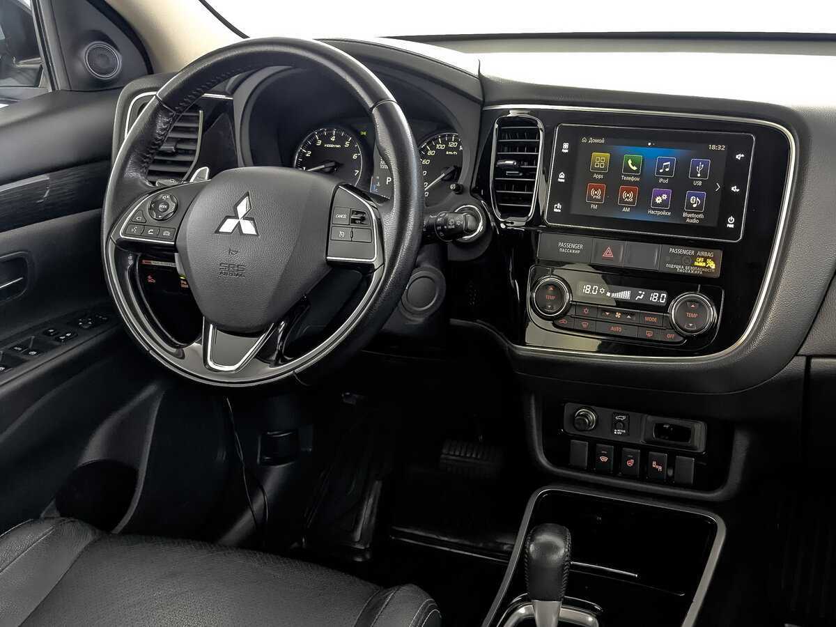 Mitsubishi Outlander с пробегом — 2017 год. Фото: #15
