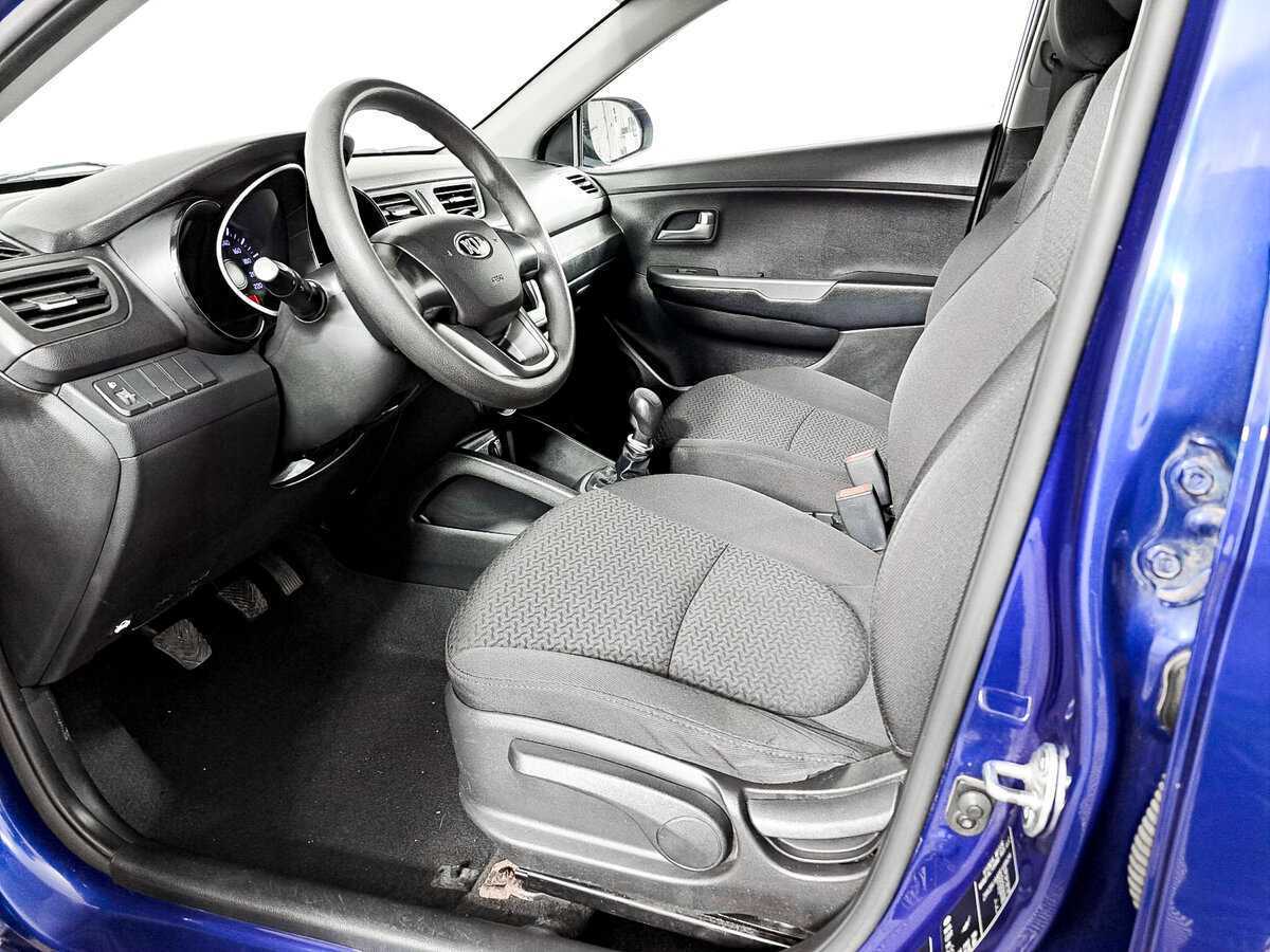 Kia Rio с пробегом — 2013 год. Фото: #13