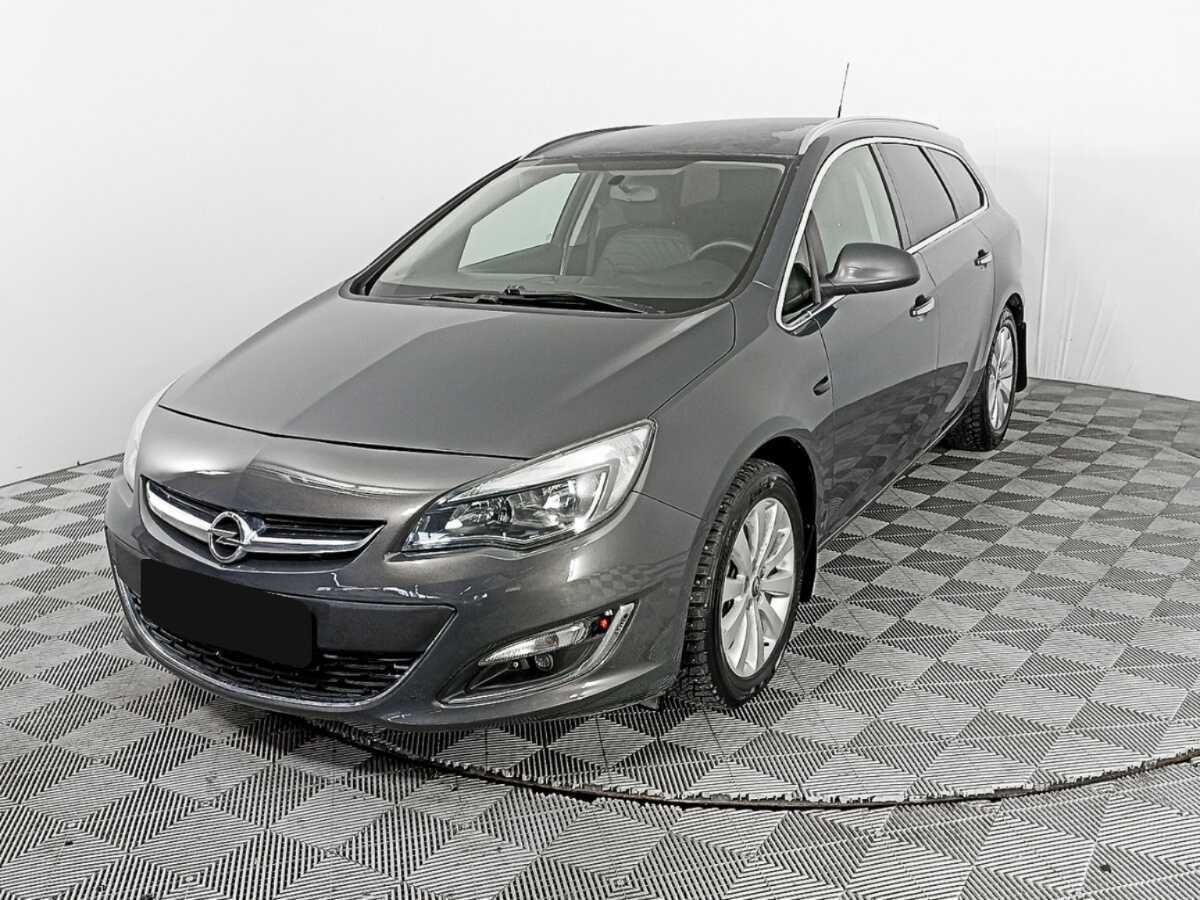 Opel Astra с пробегом — 2013 год. Фото: #0