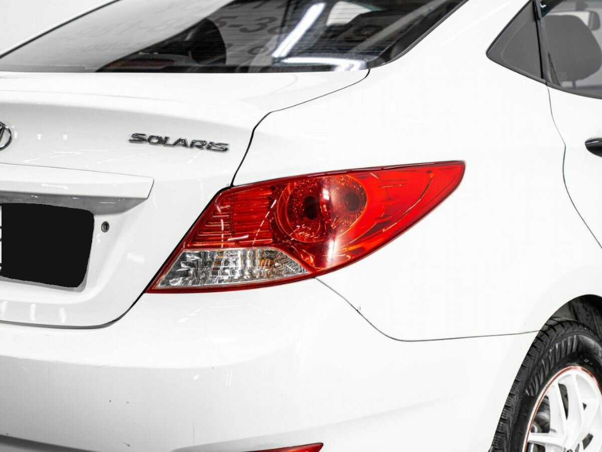 Hyundai Solaris с пробегом — 2013 год. Фото: #6