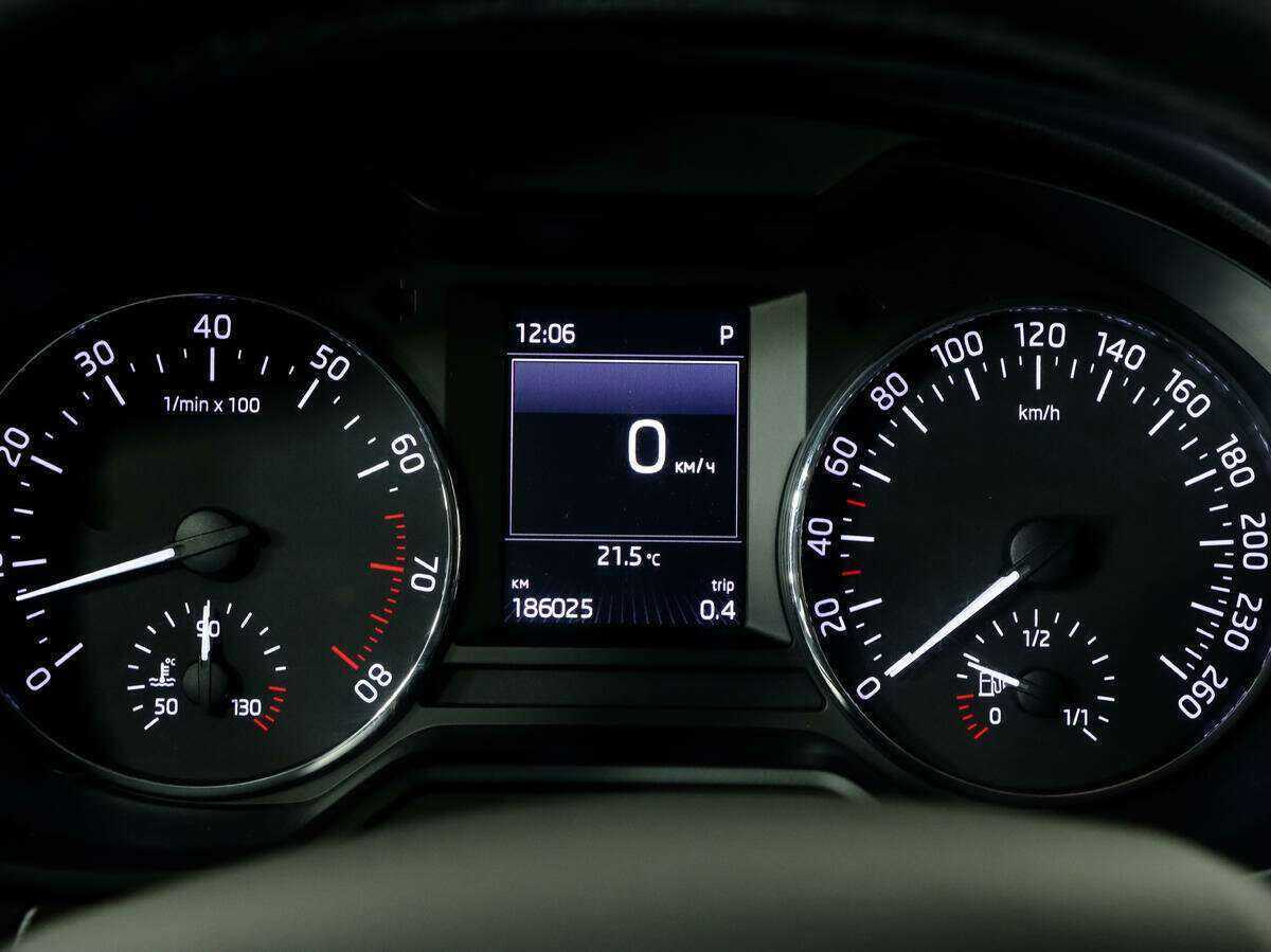 Skoda Octavia с пробегом — 2016 год. Фото: #16