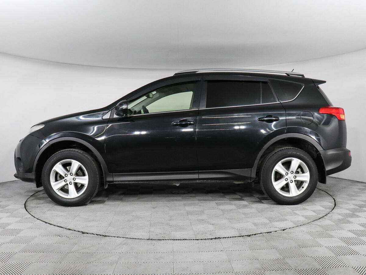 Toyota RAV4 с пробегом — 2014 год. Фото: #7