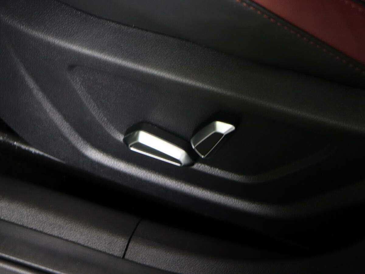 Geely Coolray с пробегом — 2023 год. Фото: #18