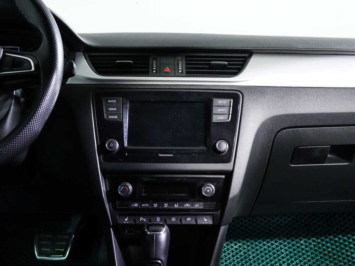 Skoda Rapid с пробегом — 2019 год. Фото: #12
