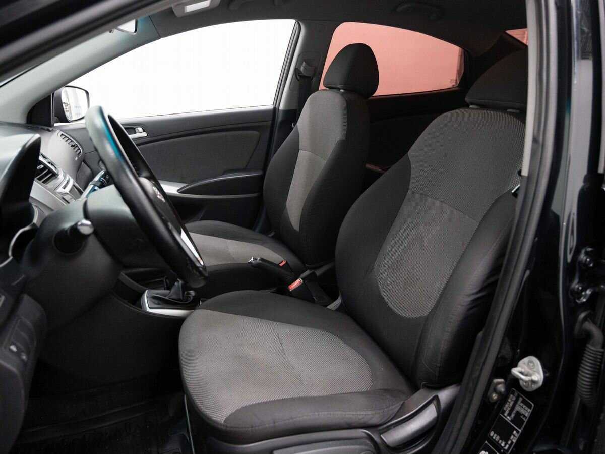 Hyundai Solaris с пробегом — 2013 год. Фото: #7