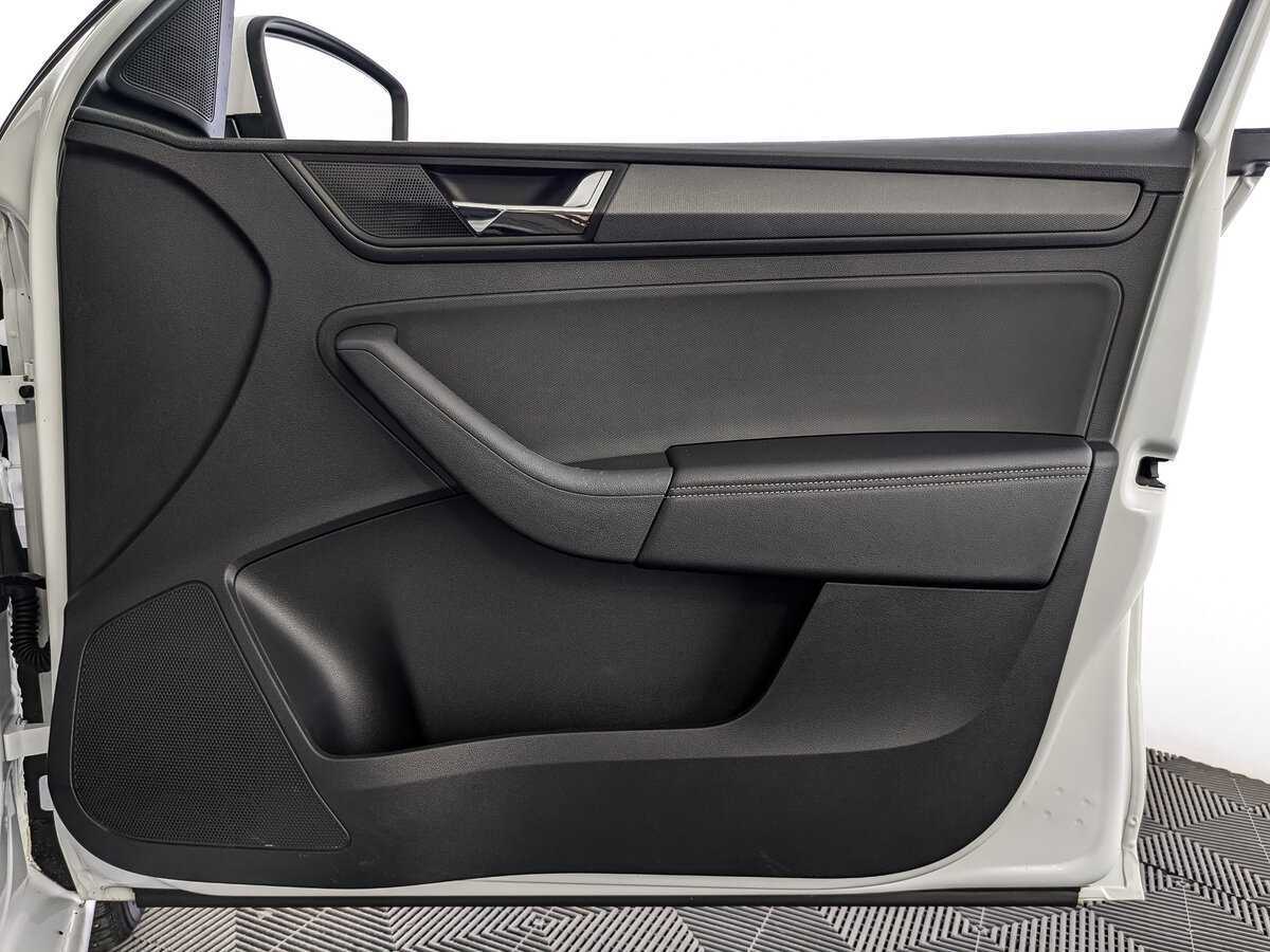 Skoda Rapid с пробегом — 2020 год. Фото: #20