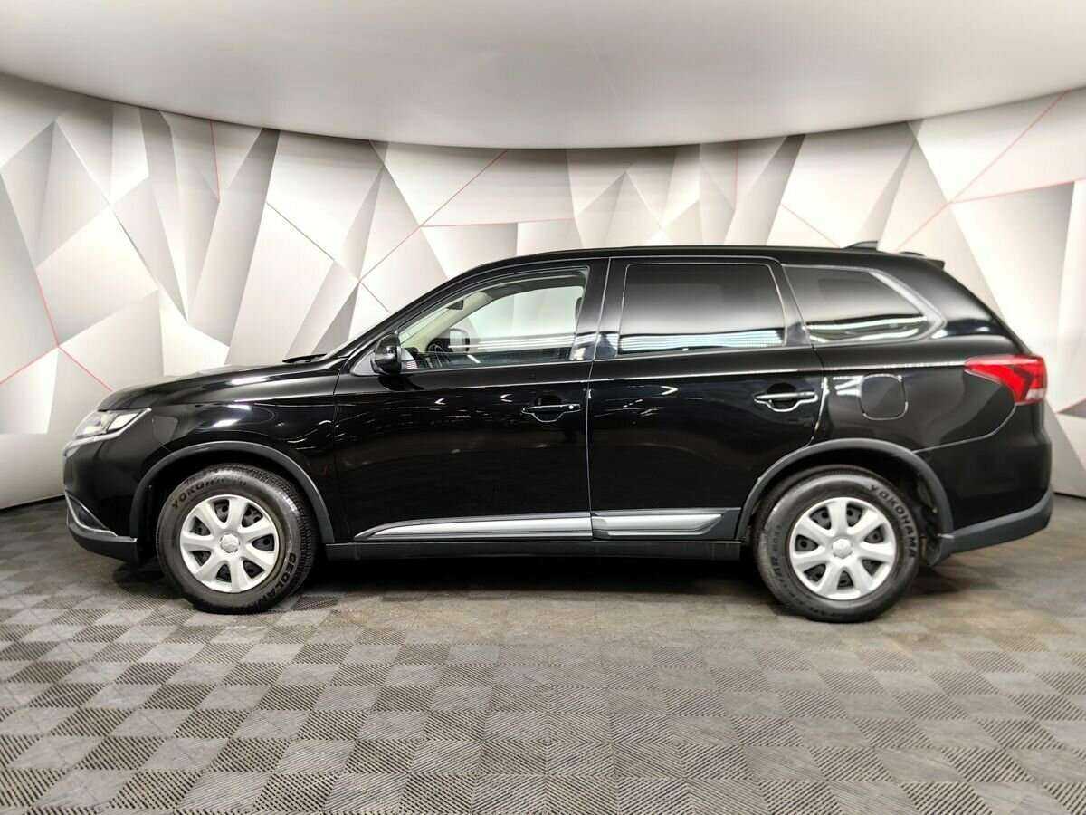 Mitsubishi Outlander с пробегом — 2018 год. Фото: #4