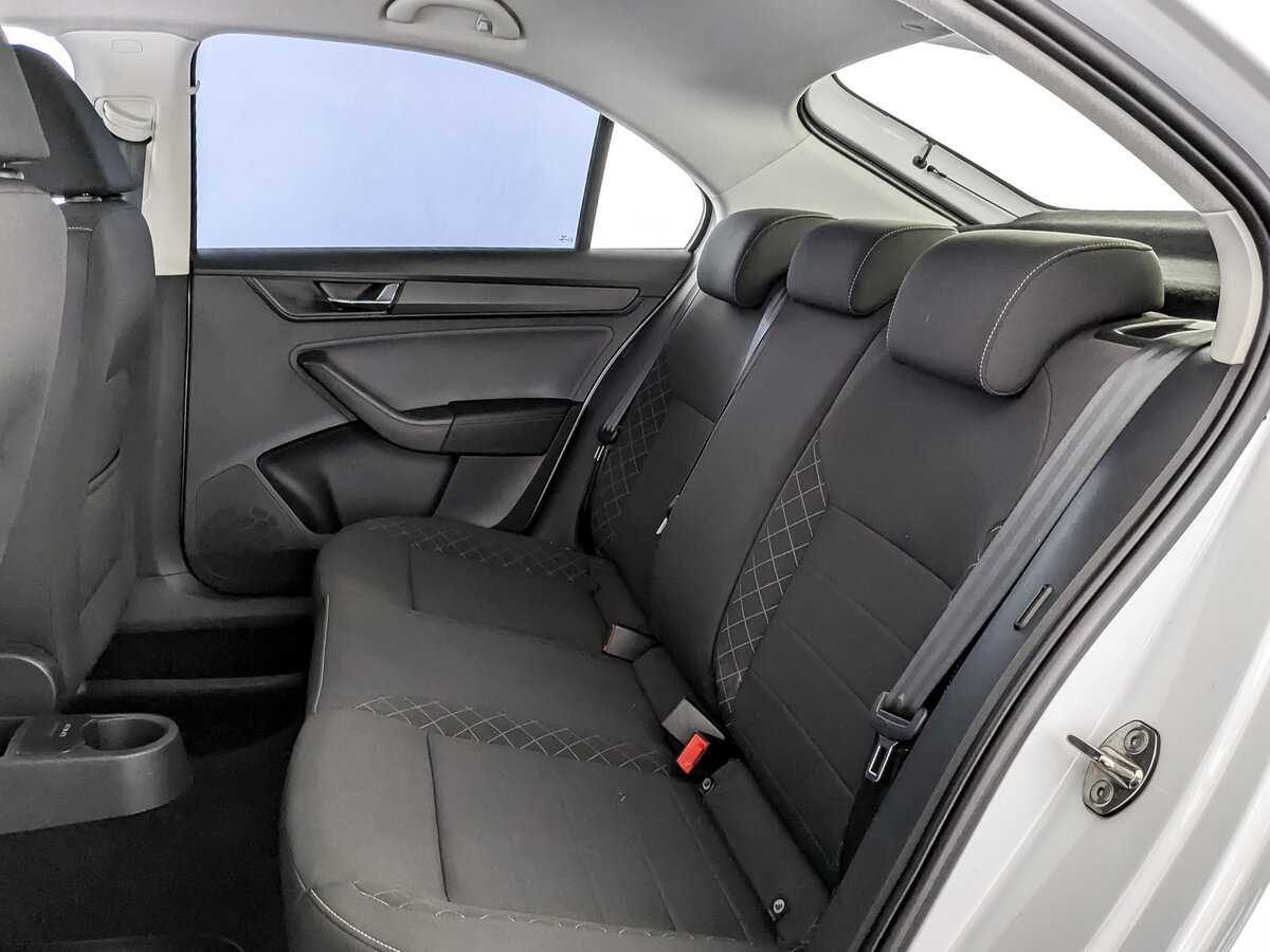 Skoda Rapid с пробегом — 2020 год. Фото: #11