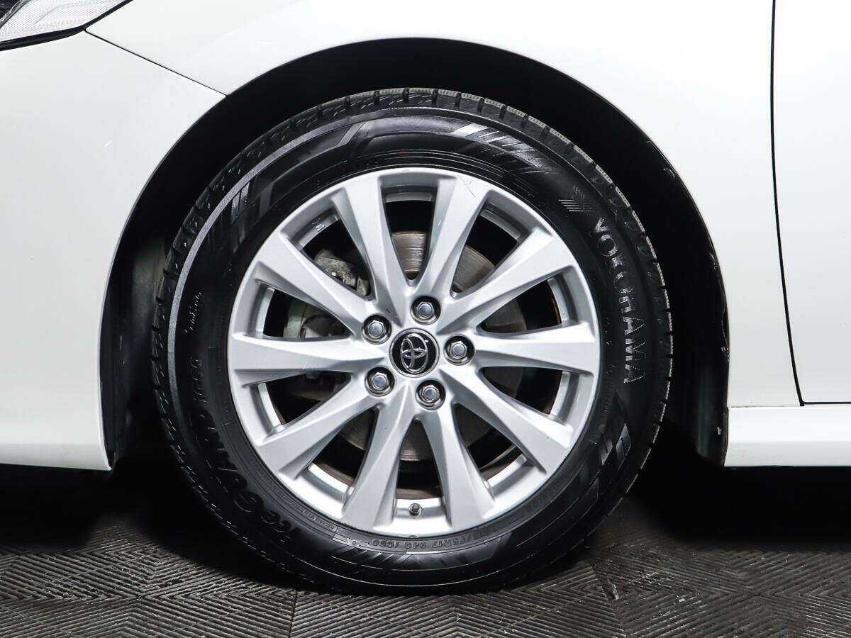 Toyota Camry с пробегом — 2018 год. Фото: #18
