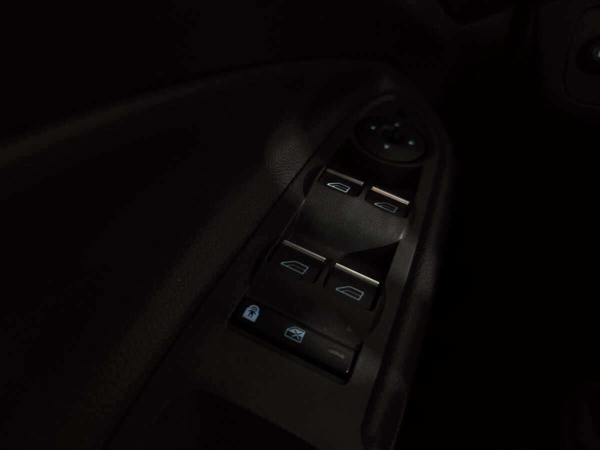 Ford Kuga с пробегом — 2015 год. Фото: #20