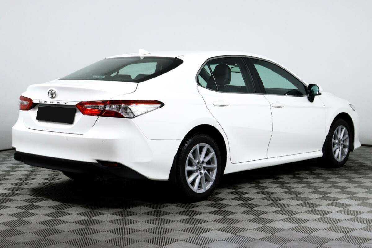 Toyota Camry с пробегом — 2021 год. Фото: #4