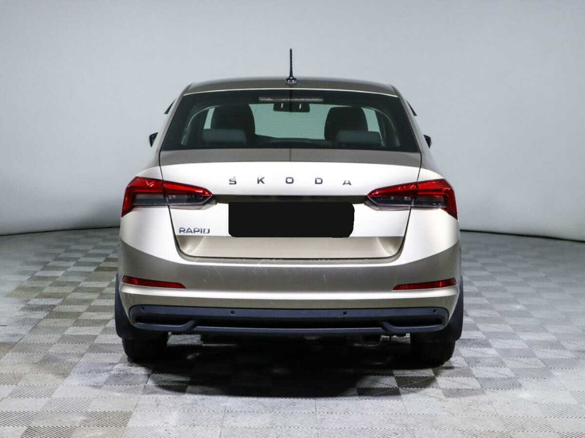Skoda Rapid с пробегом — 2021 год. Фото: #5