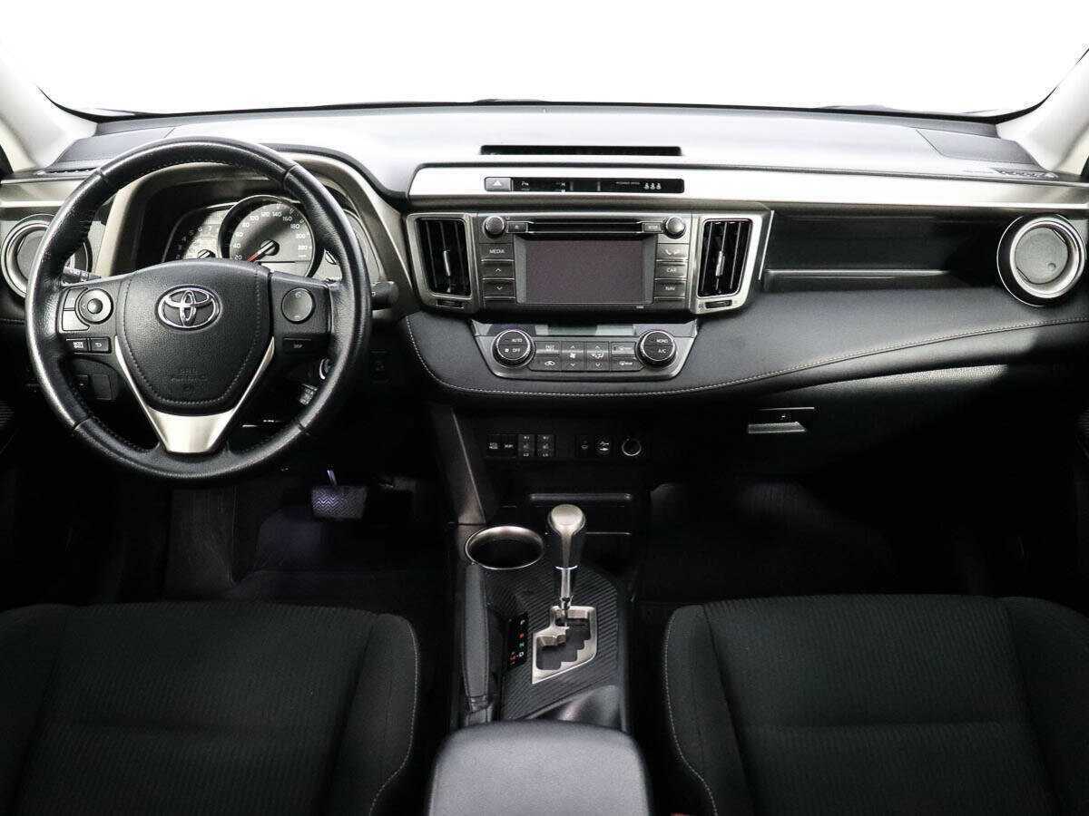 Toyota RAV4 с пробегом — 2013 год. Фото: #12
