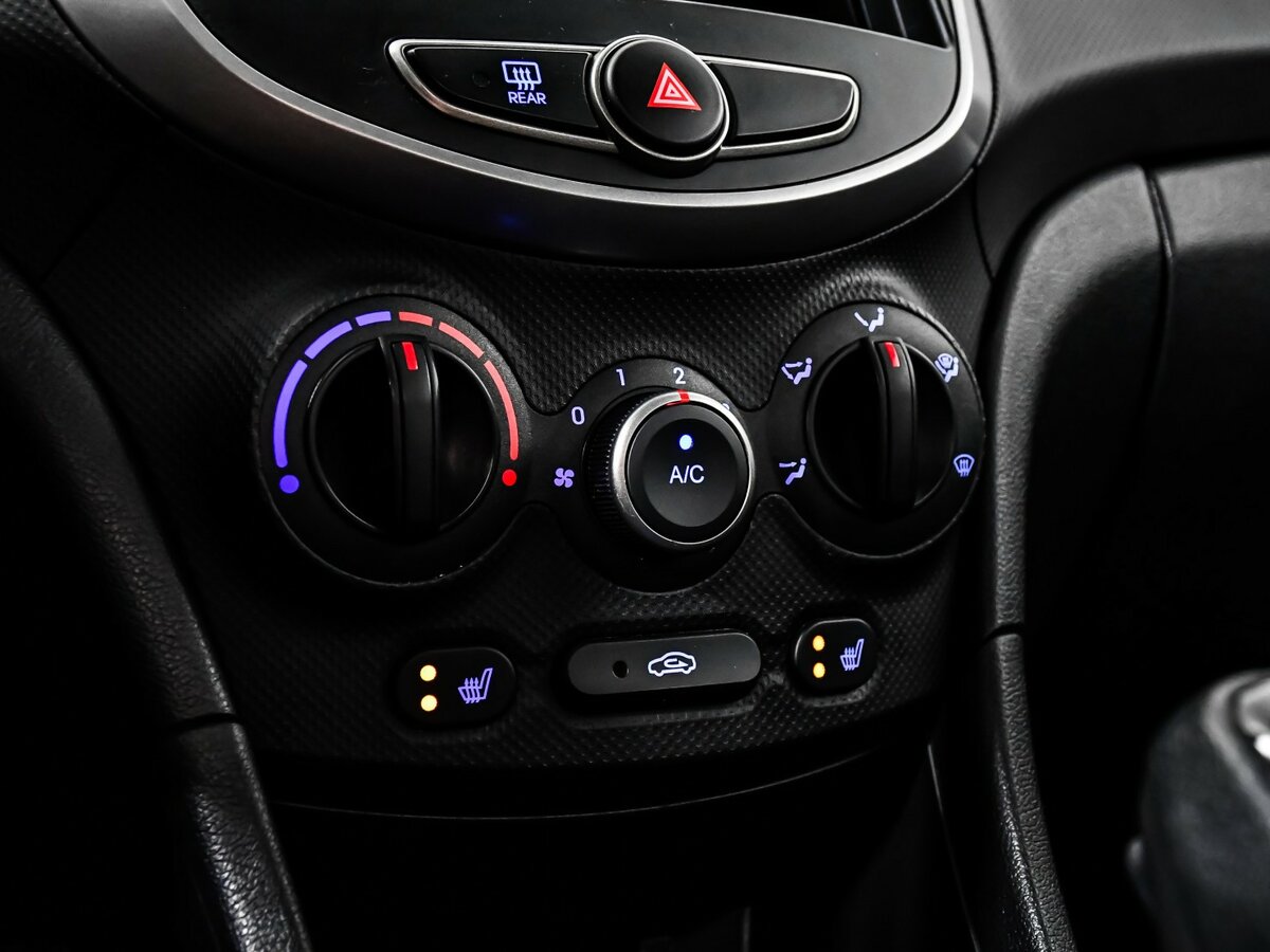 Hyundai Solaris с пробегом — 2016 год. Фото: #12