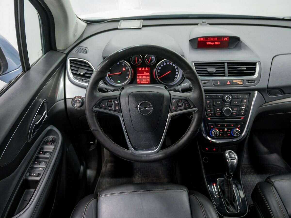 Opel Mokka с пробегом — 2012 год. Фото: #9