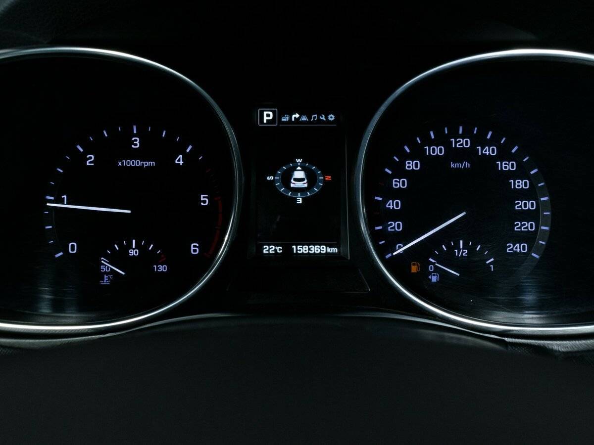 Hyundai Santa Fe с пробегом — 2017 год. Фото: #12