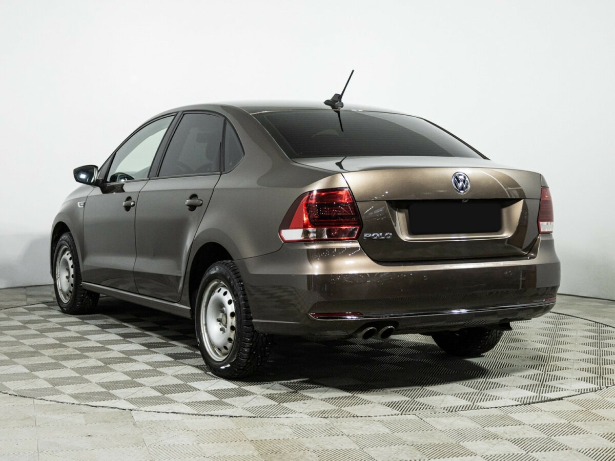 Volkswagen Polo с пробегом — 2018 год. Фото: #6