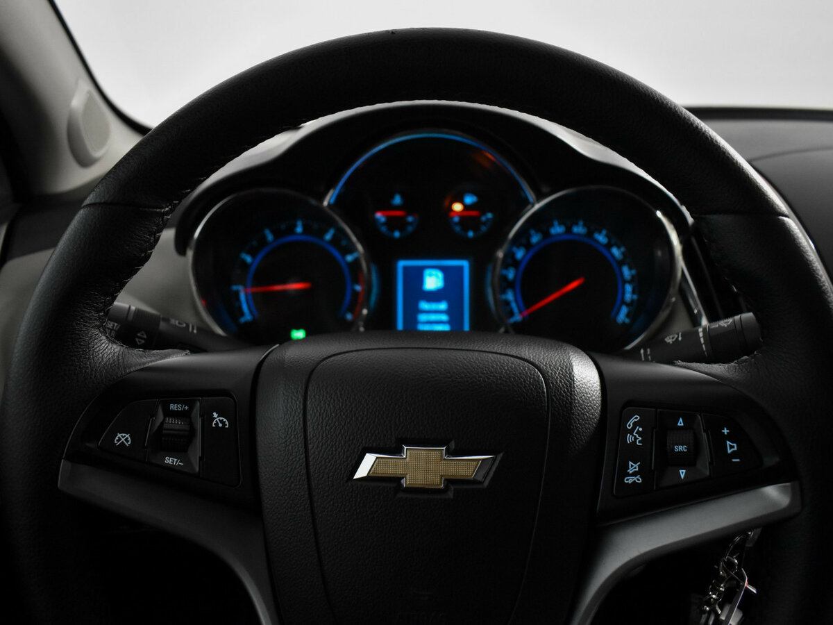 Chevrolet Cruze с пробегом — 2013 год. Фото: #13