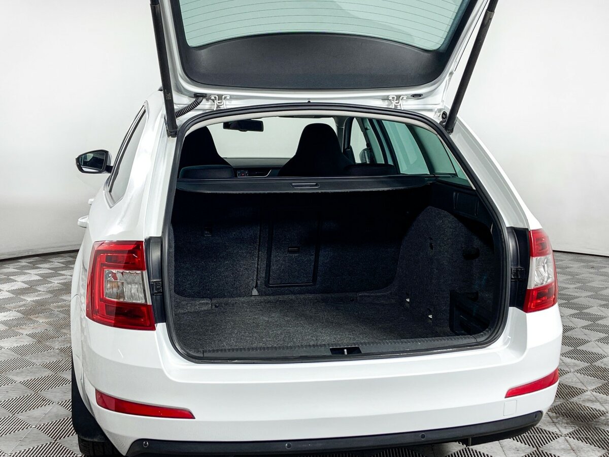 Skoda Octavia с пробегом — 2015 год. Фото: #6