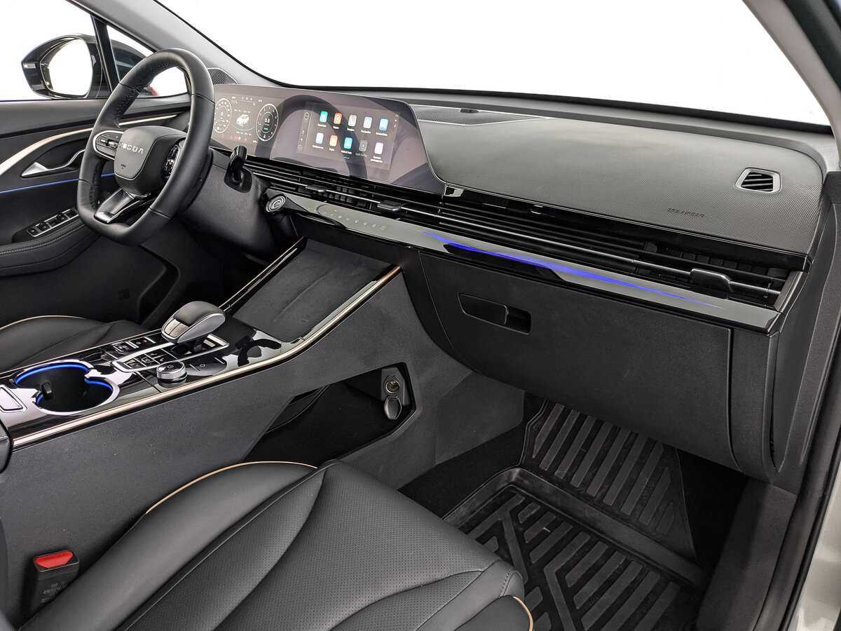 OMODA C5 с пробегом — 2023 год. Фото: #10