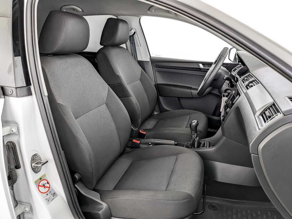 Skoda Rapid с пробегом — 2019 год. Фото: #21