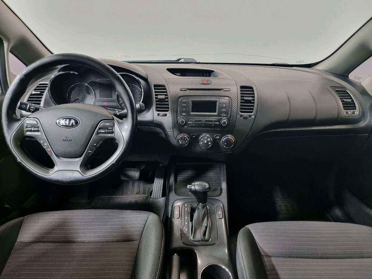 Kia Cerato с пробегом — 2014 год. Фото: #9