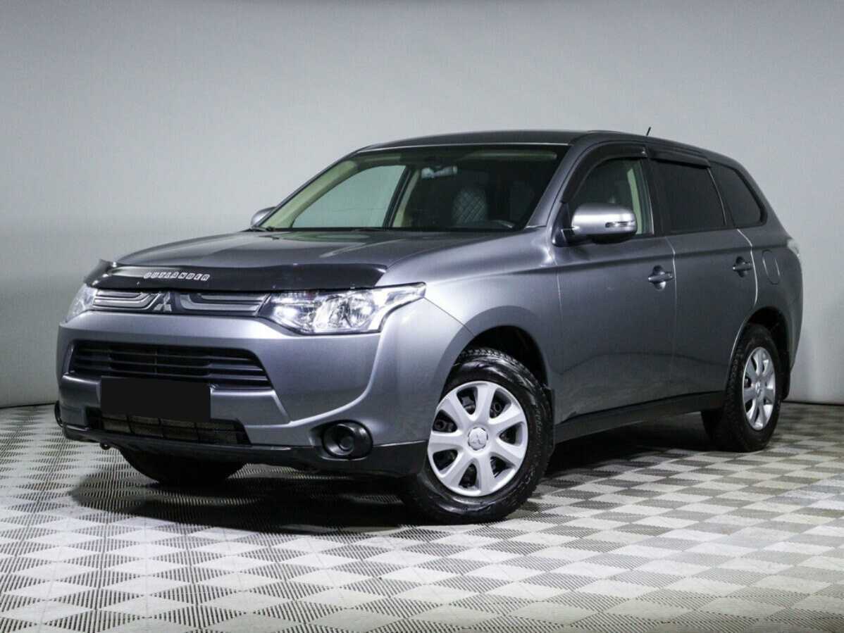 Mitsubishi Outlander с пробегом — 2013 год. Фото: #0