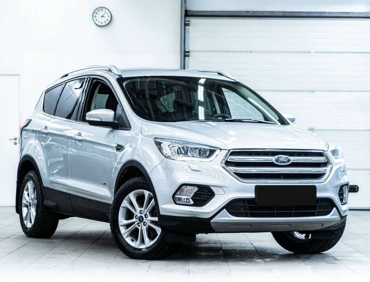 Ford Kuga с пробегом — 2017 год. Фото: #1