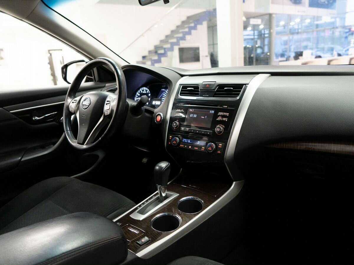 Nissan Teana с пробегом — 2015 год. Фото: #14