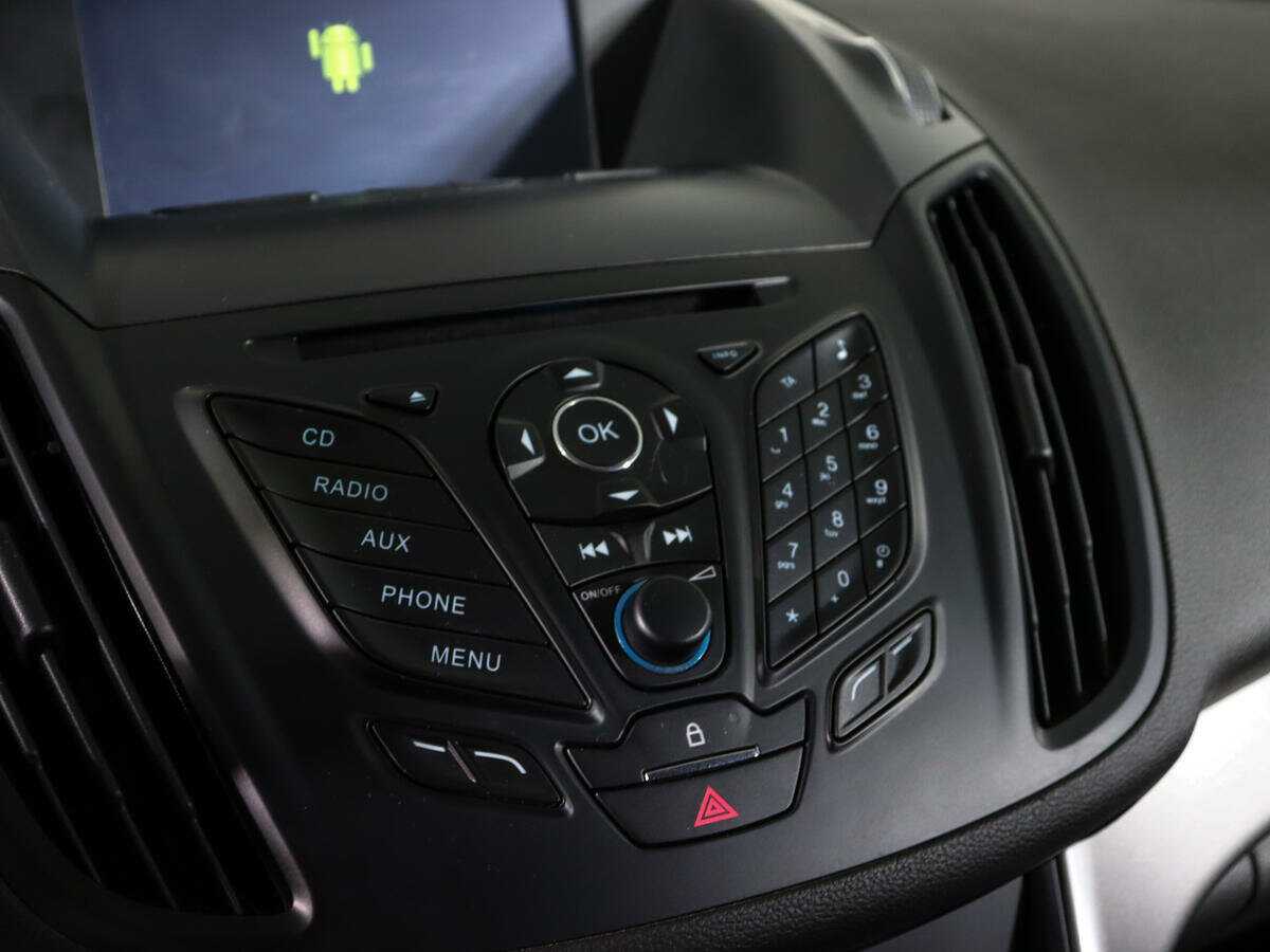 Ford Kuga с пробегом — 2015 год. Фото: #15