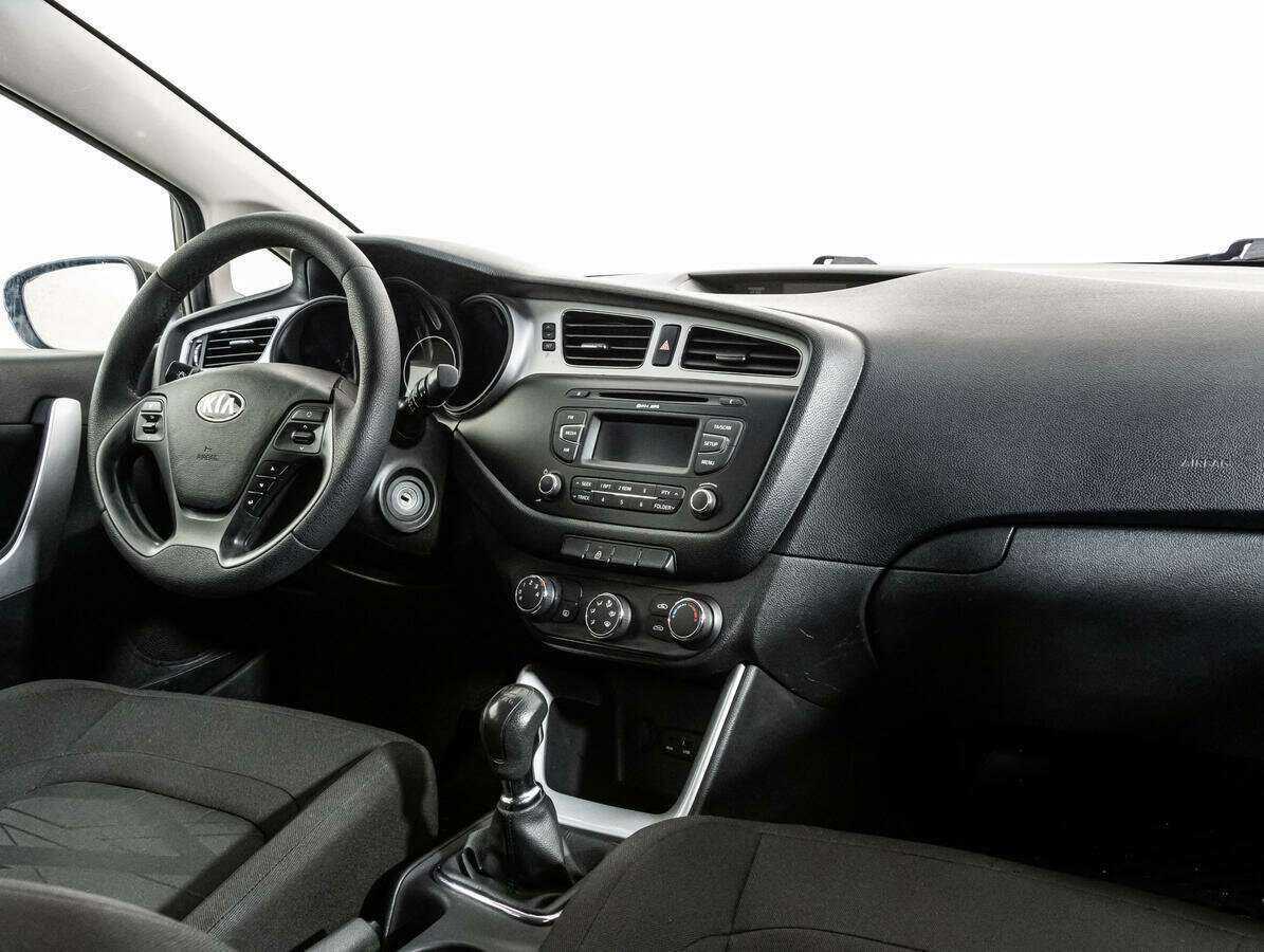 Kia Ceed с пробегом — 2015 год. Фото: #8
