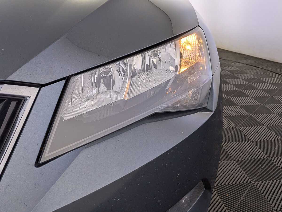 Skoda Superb с пробегом — 2019 год. Фото: #10