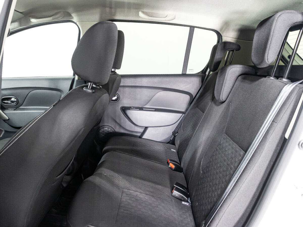 Renault Sandero с пробегом — 2020 год. Фото: #9