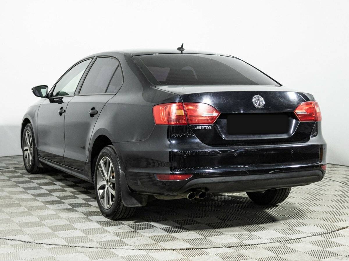 Volkswagen Jetta с пробегом — 2013 год. Фото: #6