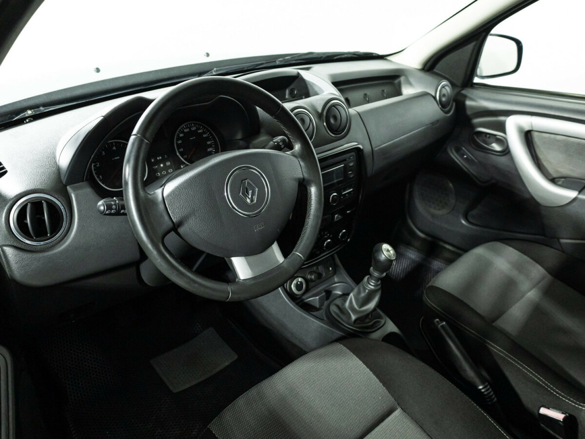 Renault Duster с пробегом — 2013 год. Фото: #10