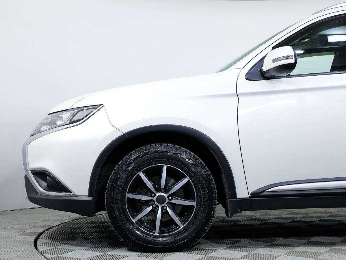 Mitsubishi Outlander с пробегом — 2018 год. Фото: #27