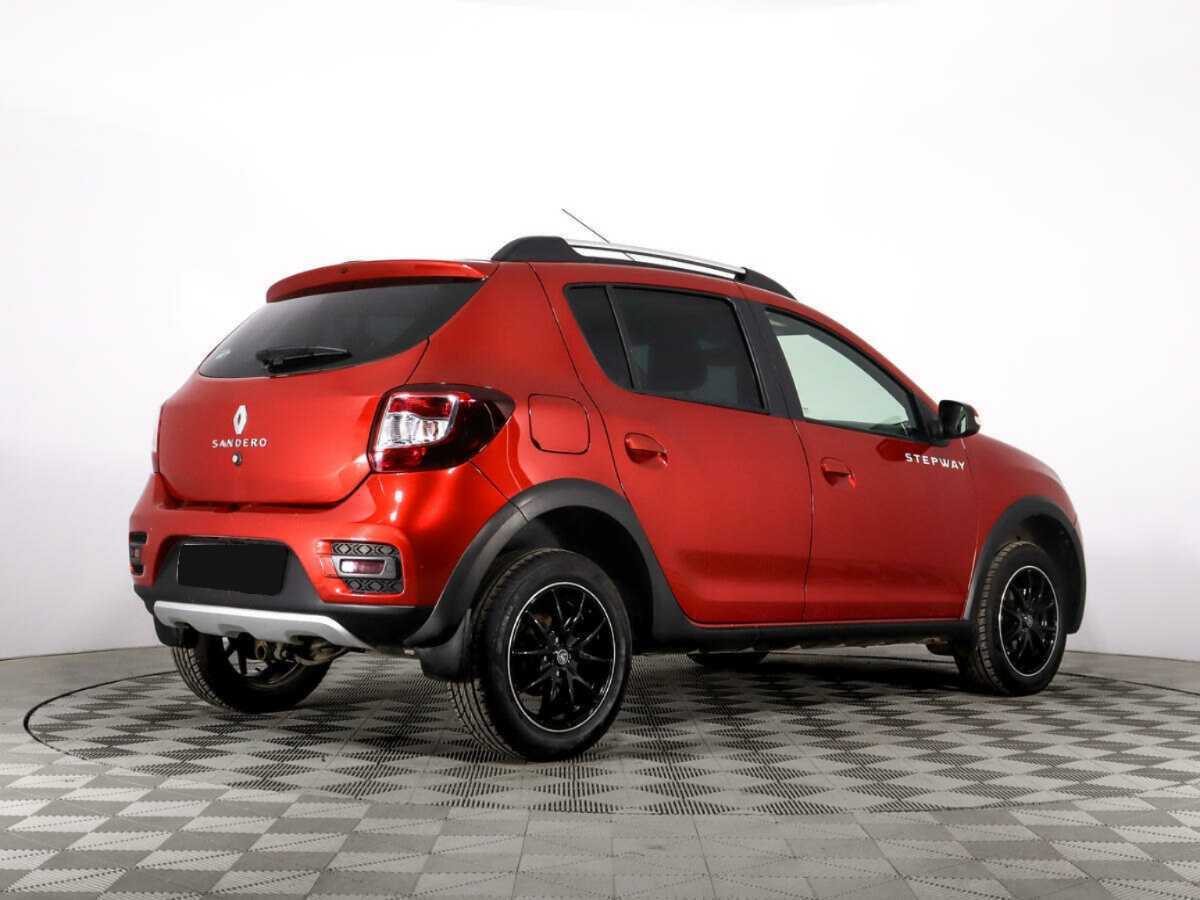 Renault Sandero с пробегом — 2016 год. Фото: #4