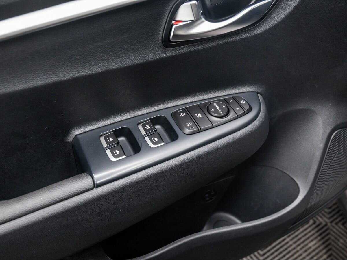 Kia Rio с пробегом — 2020 год. Фото: #14