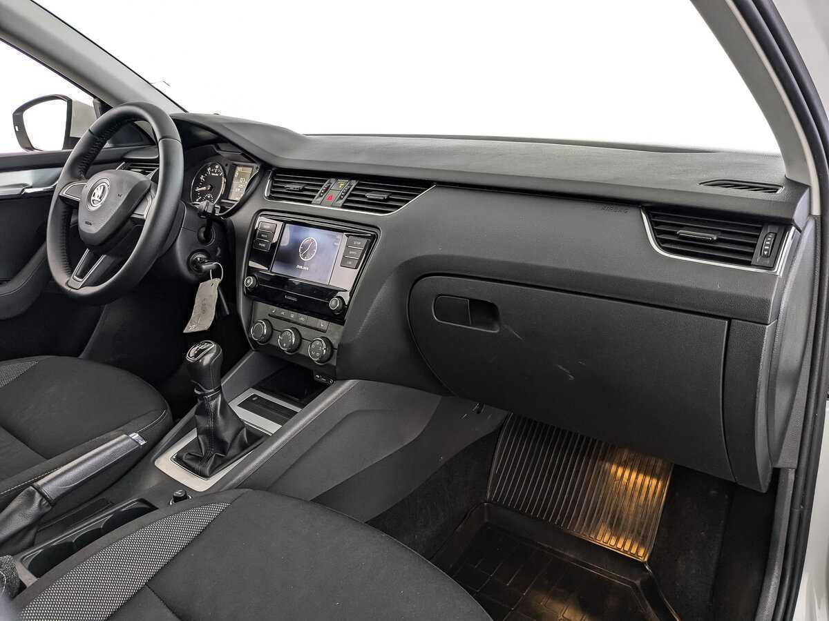 Skoda Octavia с пробегом — 2017 год. Фото: #8