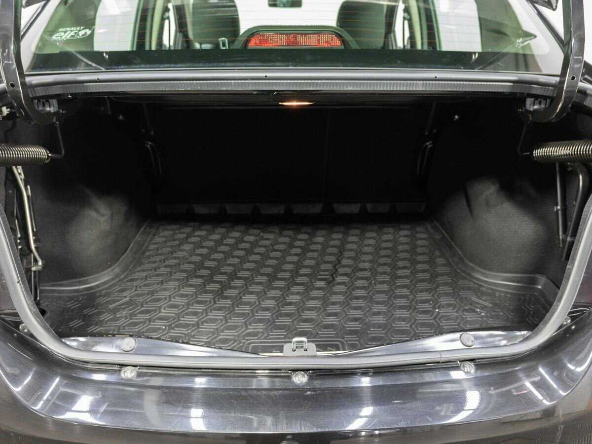 Renault Logan с пробегом — 2018 год. Фото: #23