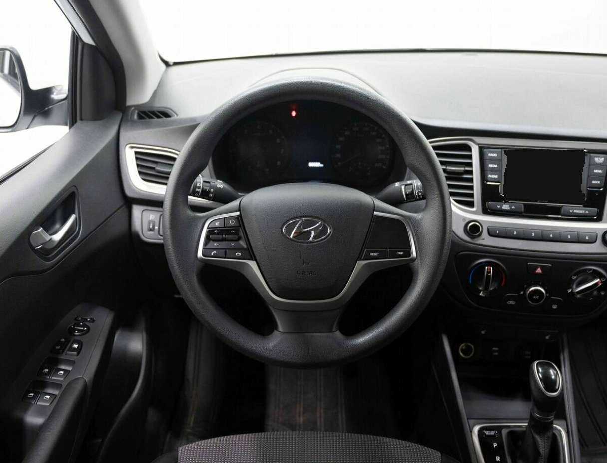 Hyundai Solaris с пробегом — 2020 год. Фото: #13
